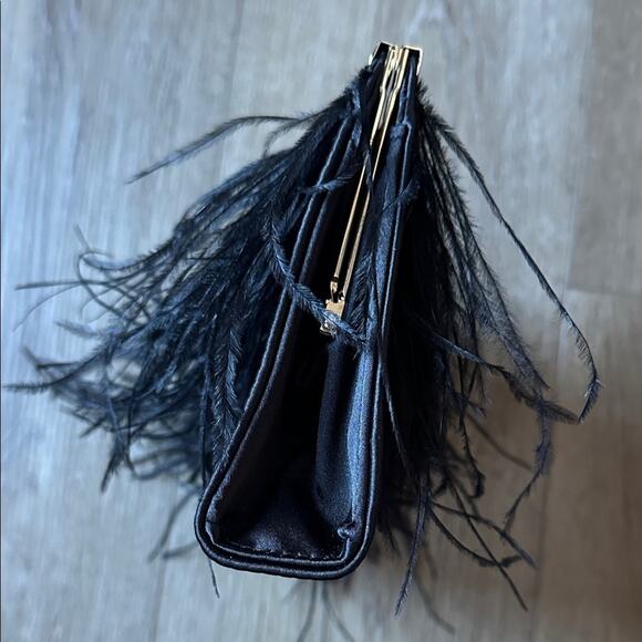 BCBGMaxAzria Black Feathered Clutch Gold Chain - Picture 4 of 12